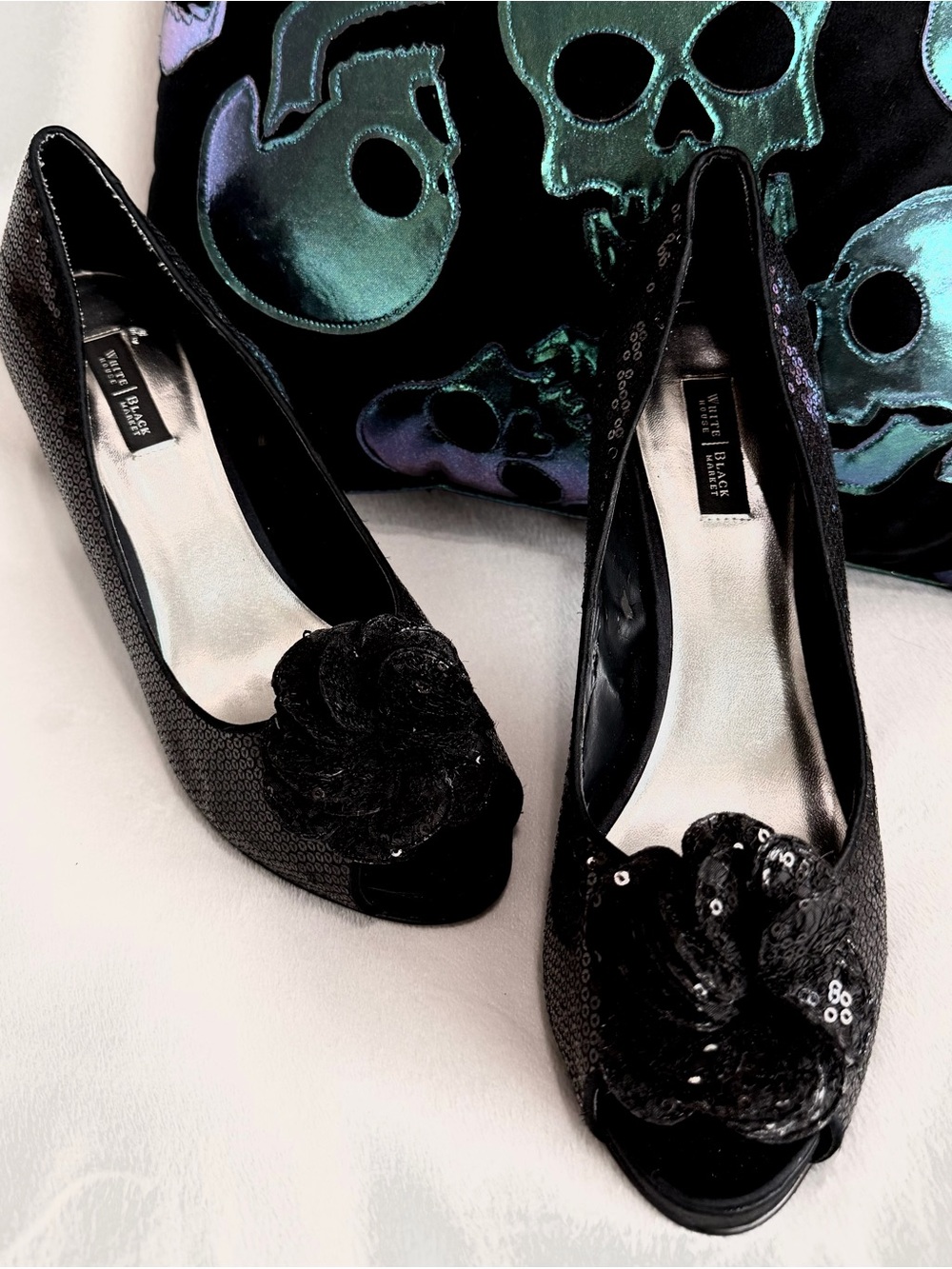 White House Black Market Sequin Peep Toe Floral Pumps Heels Black Size 9.5M